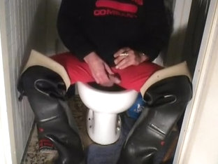 nlboots - hevea waders - union suit - toilet